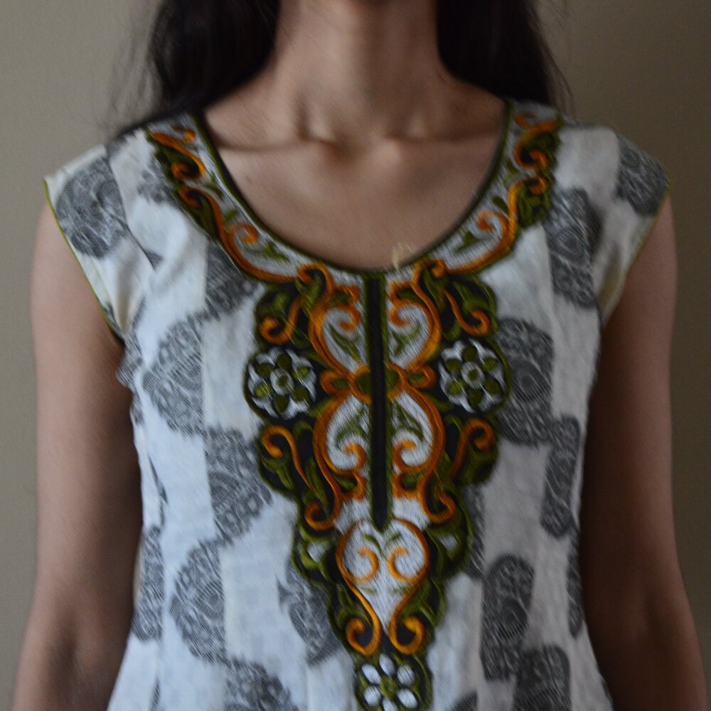 *** EMBROIDERED LONG KURTA TOP ONLY SIZE NEW S - M***